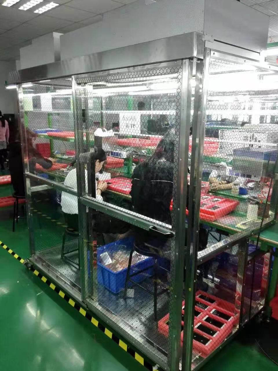 深圳龙华通信厂可移动百级洁净棚贴膜工作台